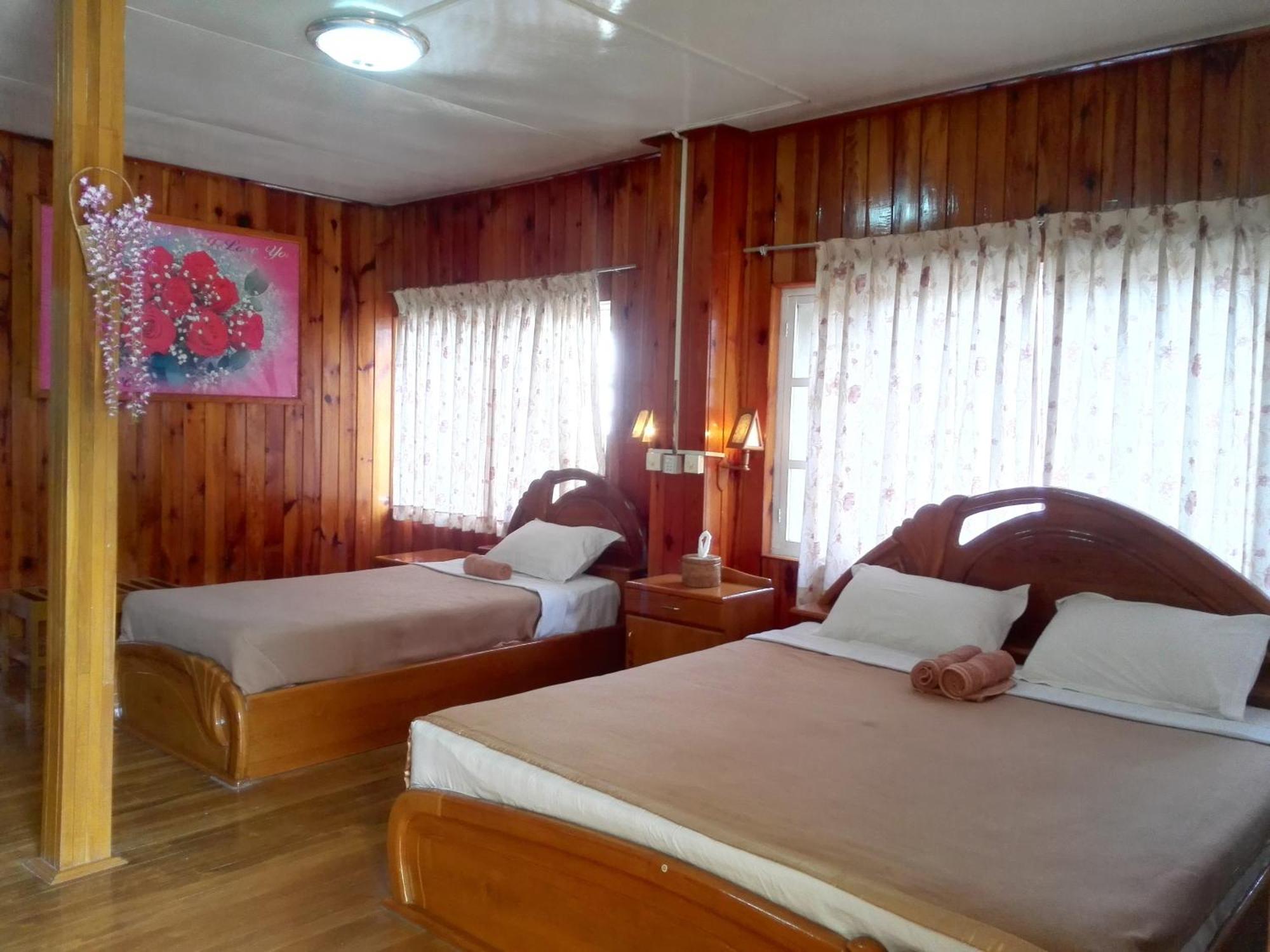 Bright Hotel Nyaung Shwe Bagian luar foto