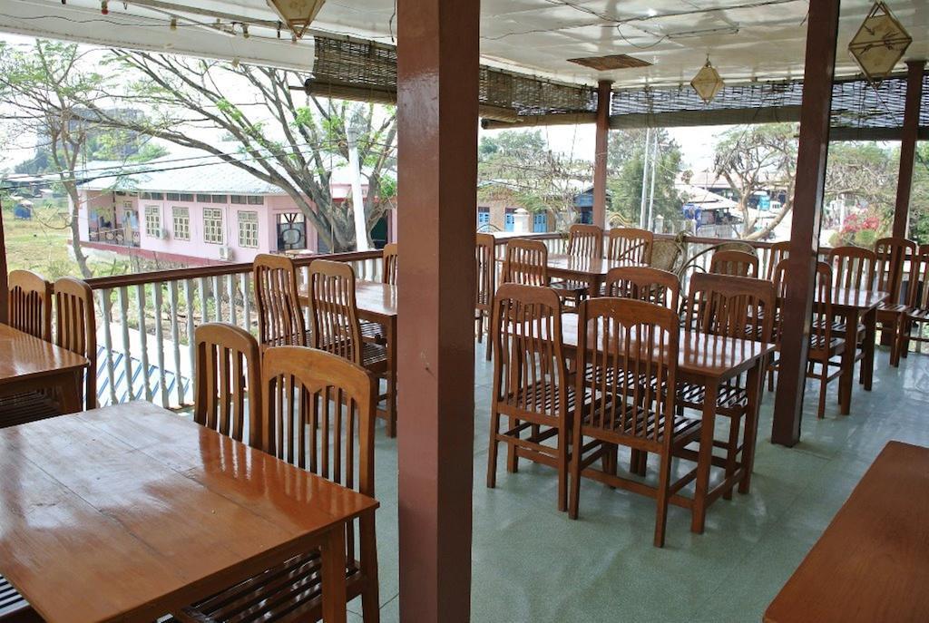 Bright Hotel Nyaung Shwe Bagian luar foto